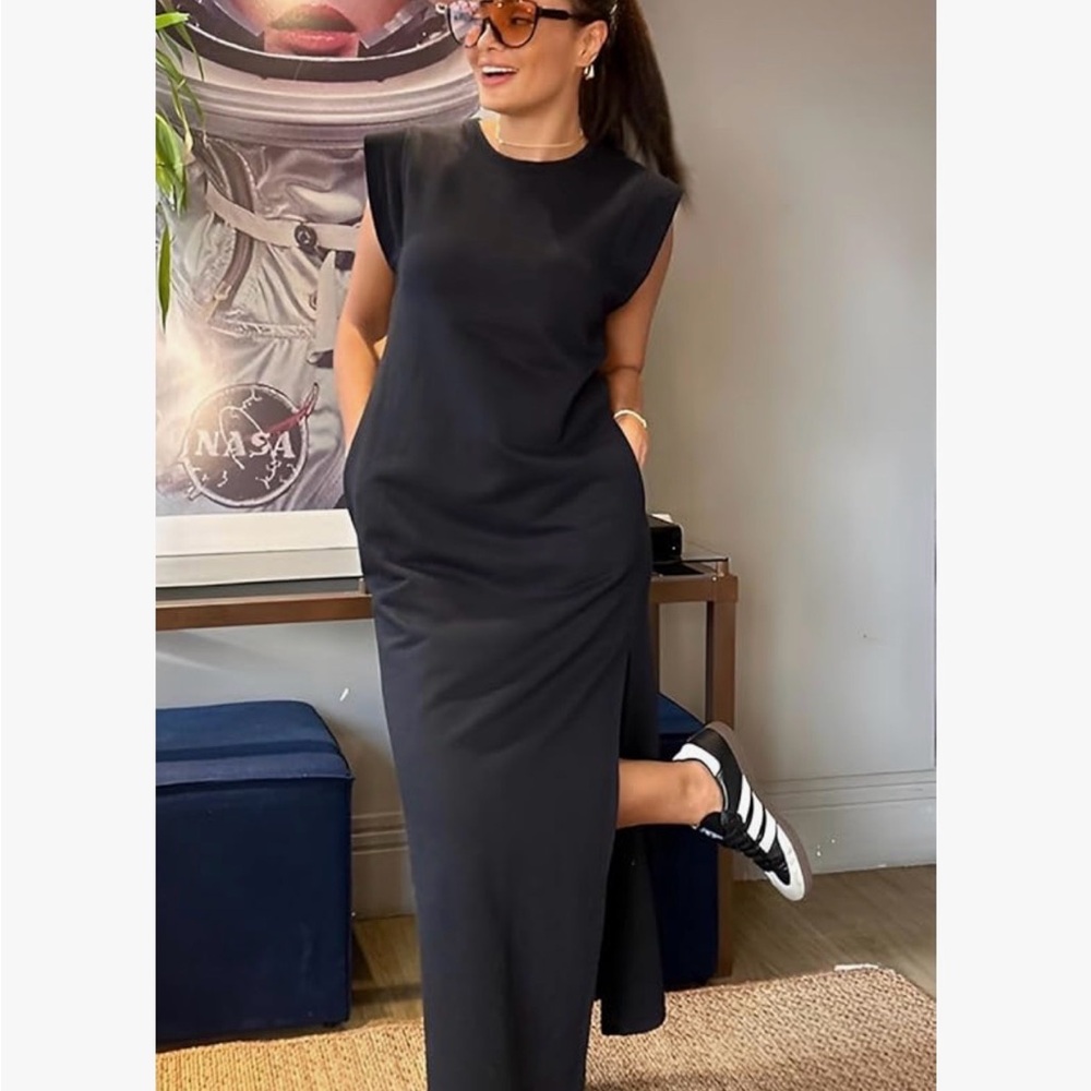 Classic Black Sleeveless Maxi Dress